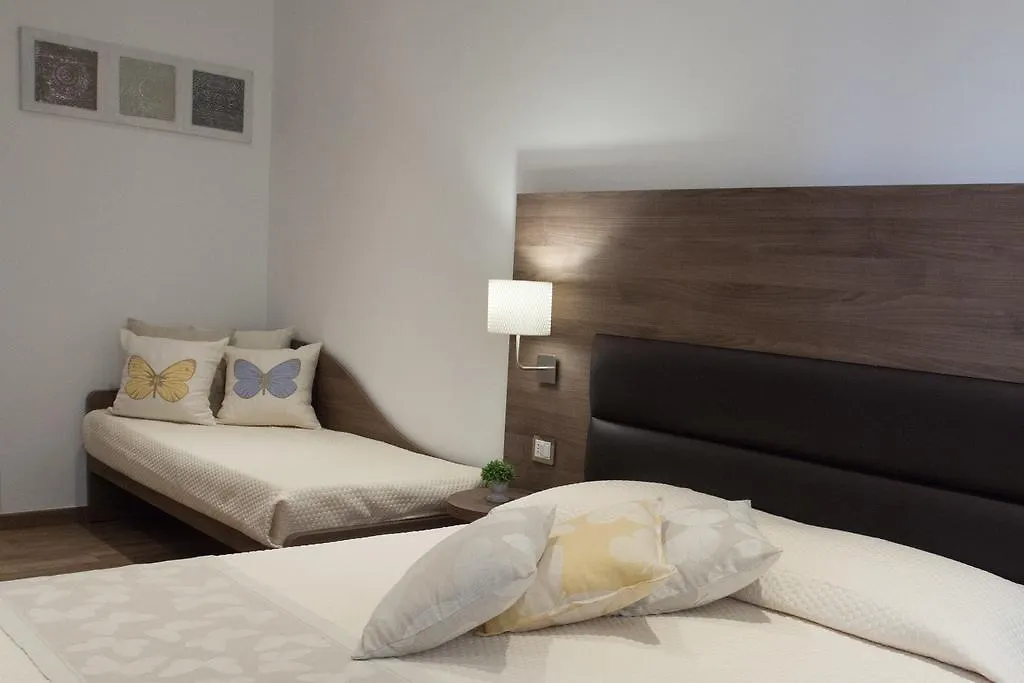 Magnifica Luxury Suites-1